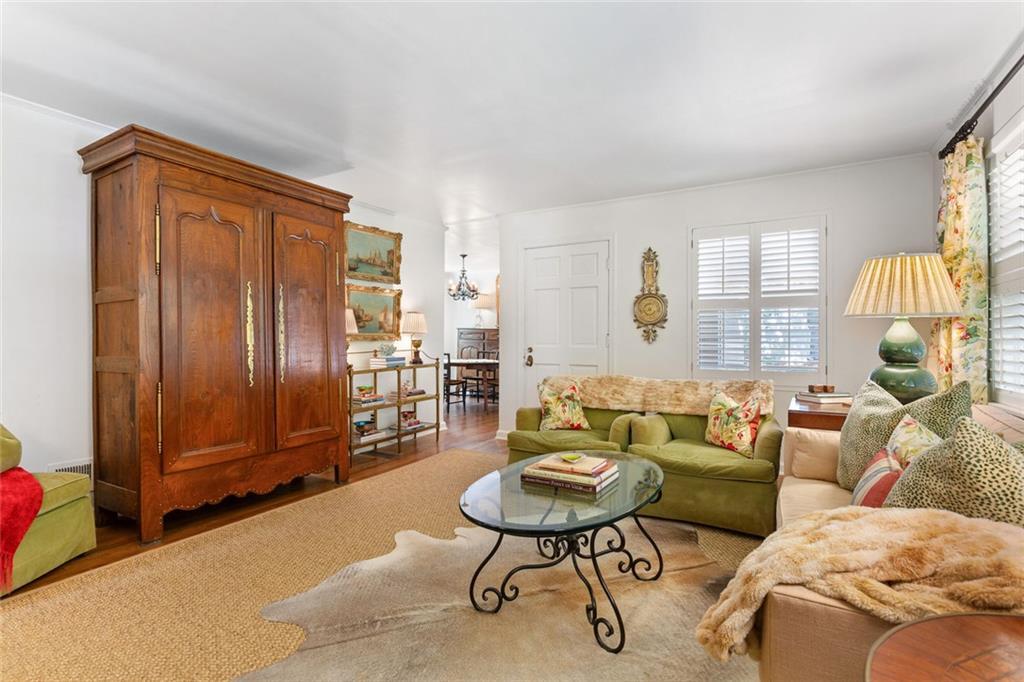 2520 Ridgewood Rd., Atlanta, GA 30318