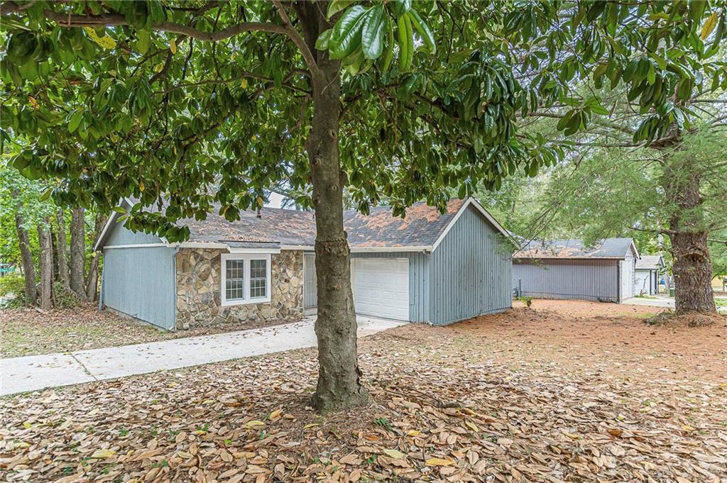 8685 Woodside Ln., Jonesboro, GA 30238