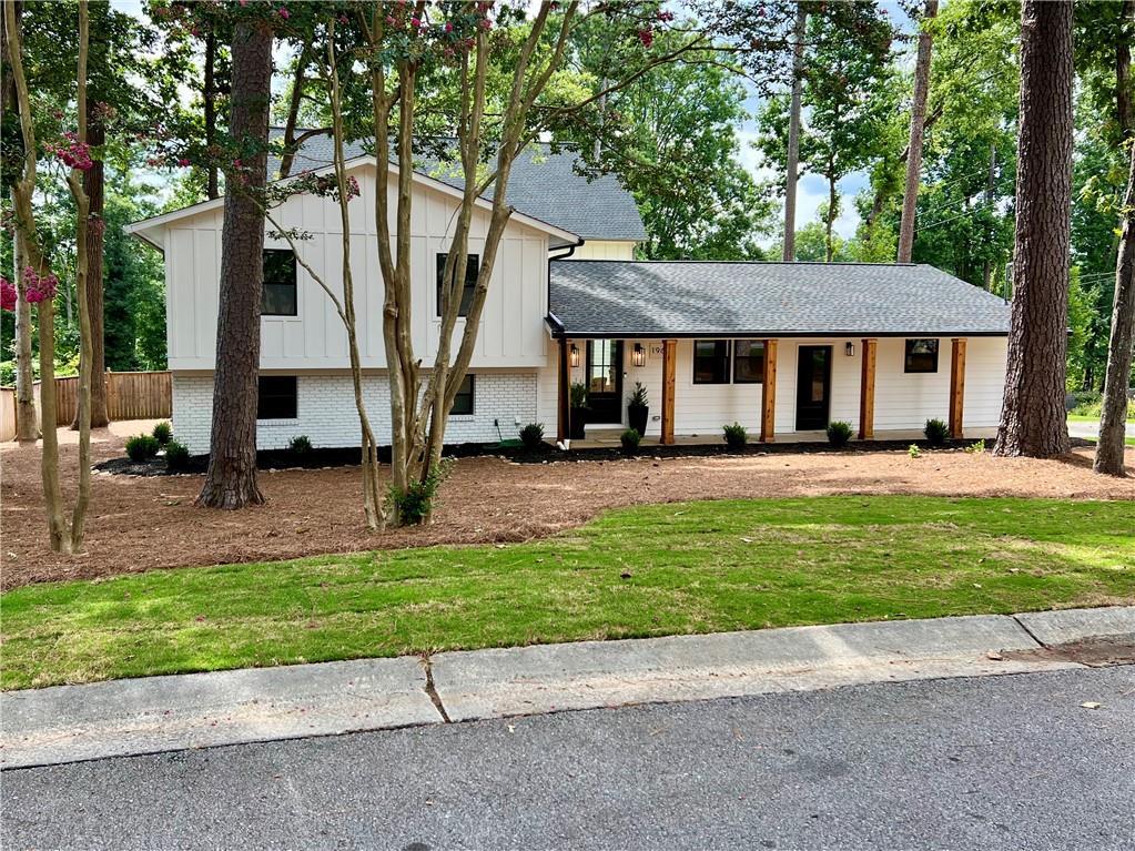 1967 Commodore Ln., Atlanta, GA 30341