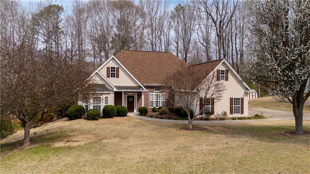 4838 Netherlands Pl., Flowery Branch, GA 30542