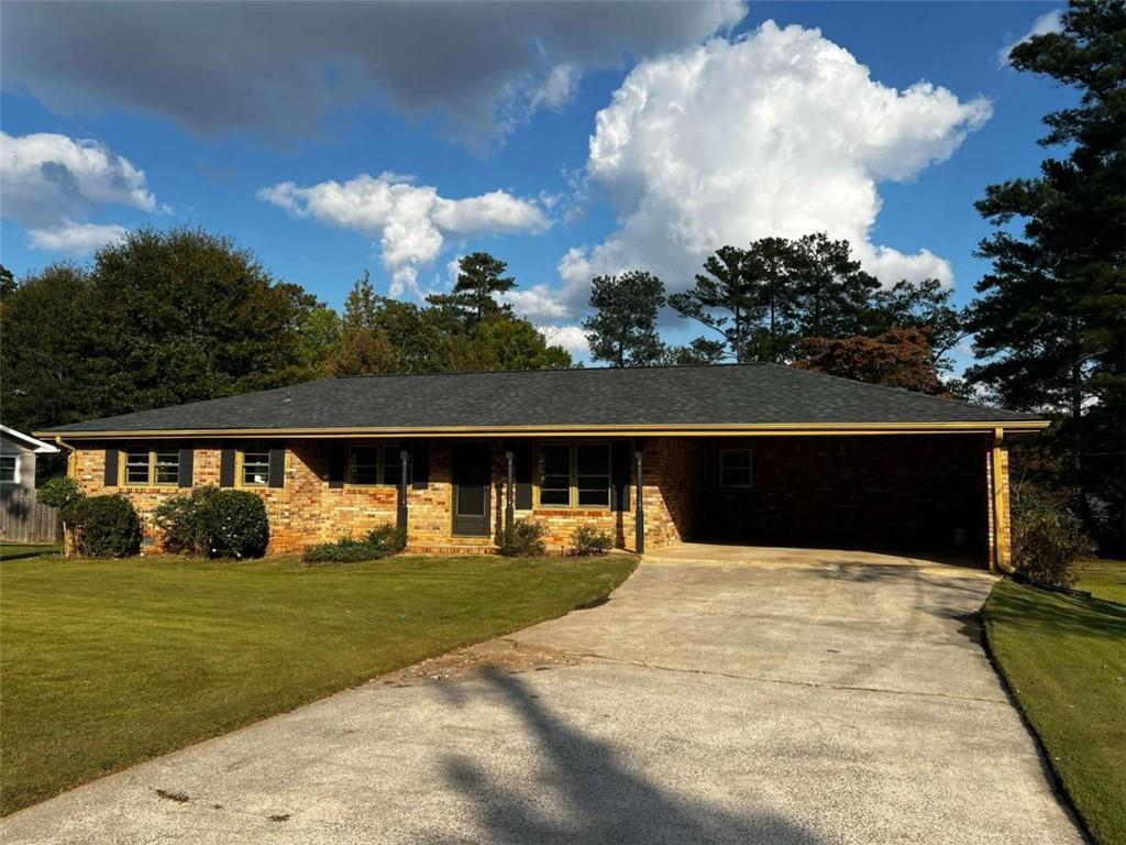 3909 Summit Dr., Douglasville, GA 30135