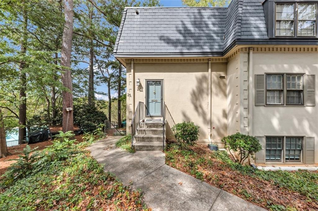27 Chaumont Sq., Atlanta, GA 30327