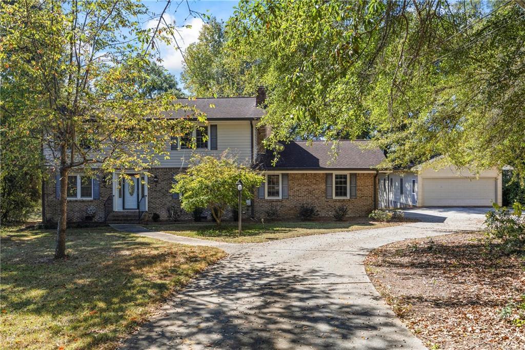 584 Oak Ct., Conyers, GA 30012