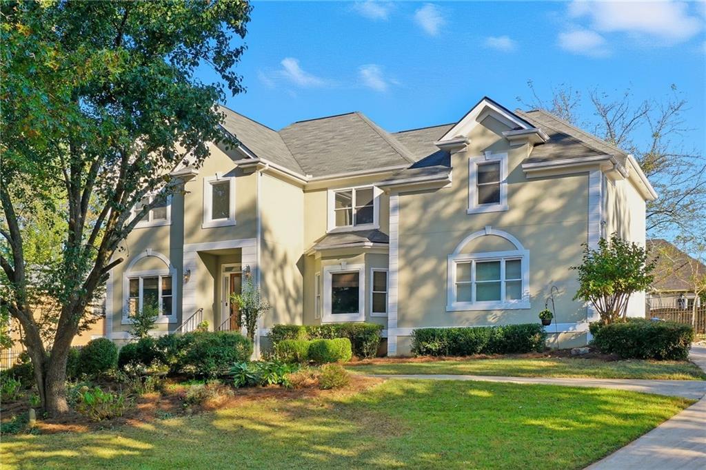 925 Brandon Ridge Dr., Roswell, GA 30075