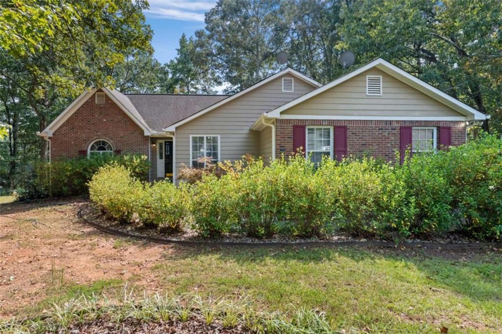 220 Daileys Plantation Dr., Mcdonough, GA 30253