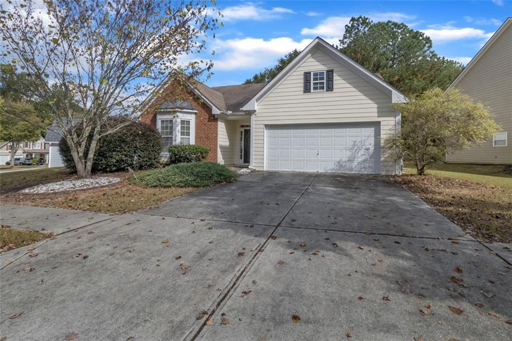 3370 Cooper Woods Dr., Loganville, GA 30052