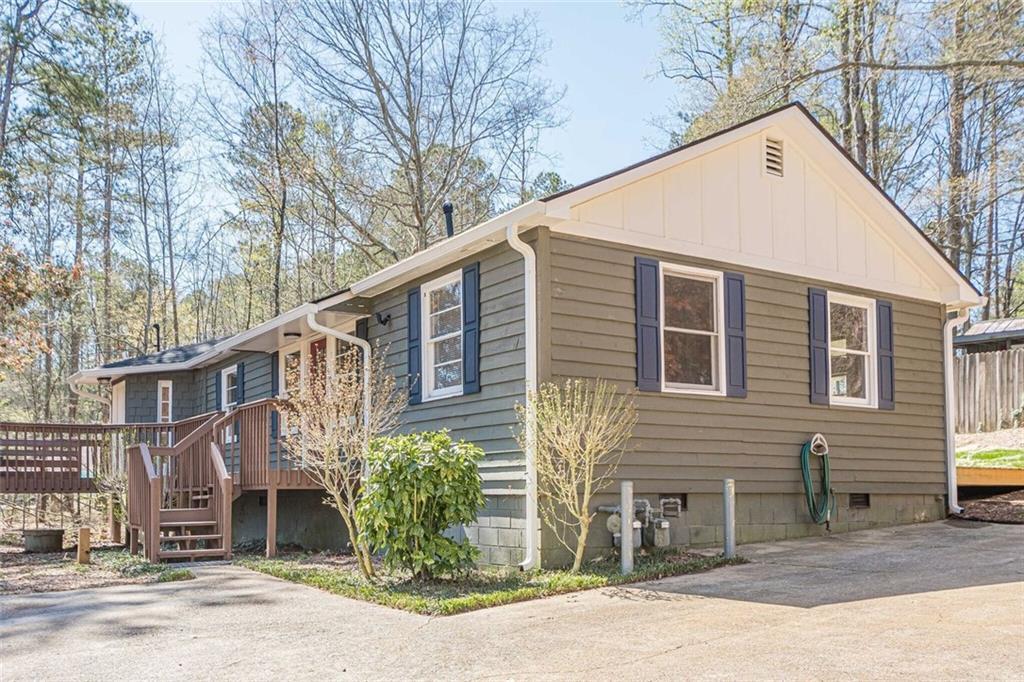 524 S Holly Springs Rd., Woodstock, GA 30188