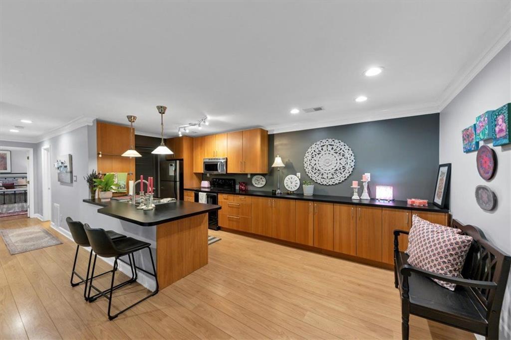 405 Tuxworth Cir., Decatur, GA 30033