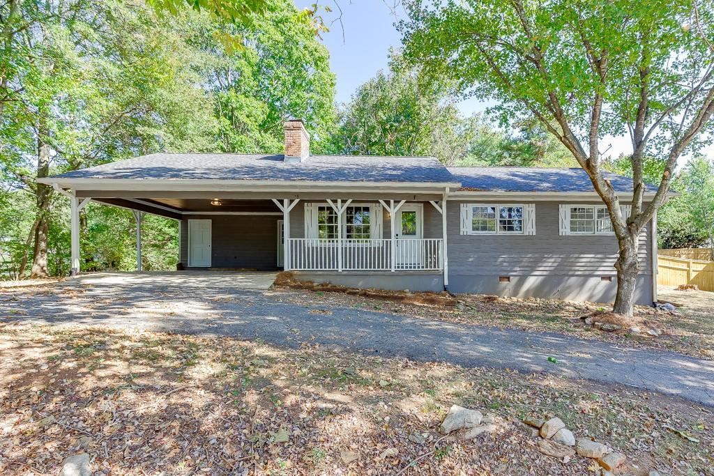 5837 Meadow View Ln., Flowery Branch, GA 30542