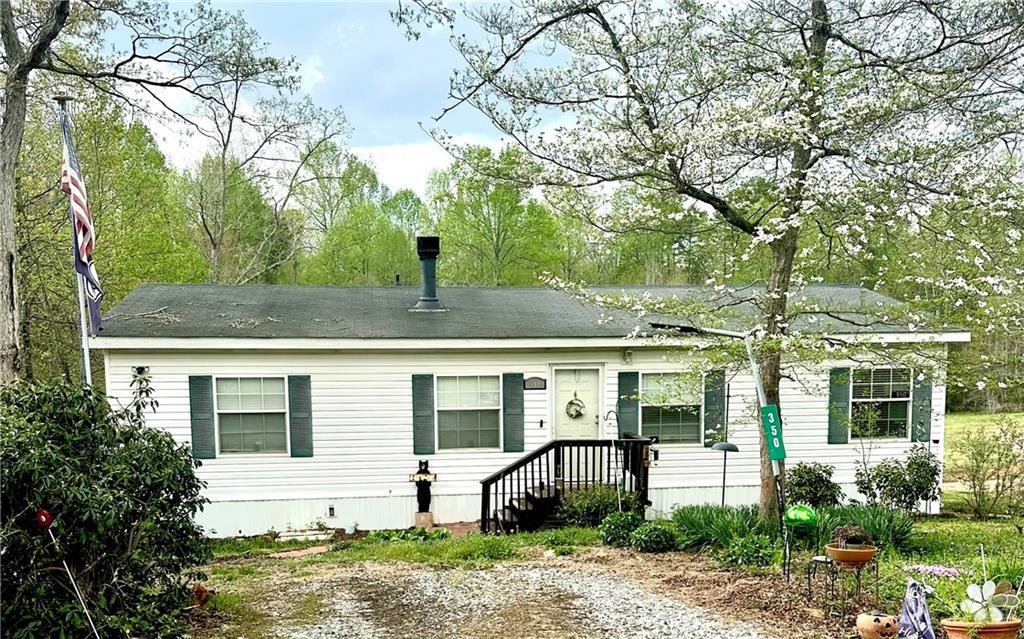350 Kitty Hawk Ln., Clarkesville, GA 30523
