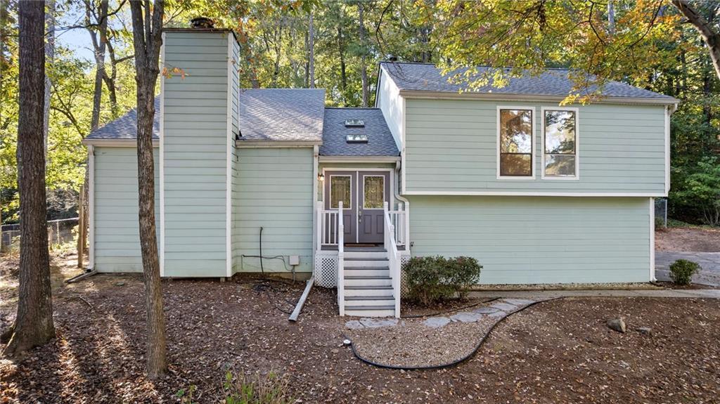 495 Ramsdale Dr., Roswell, GA 30075