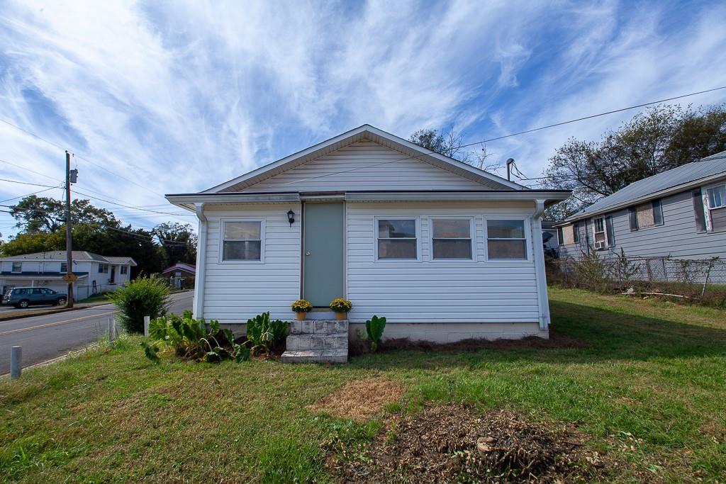 100 Neal St., Calhoun, GA 30701