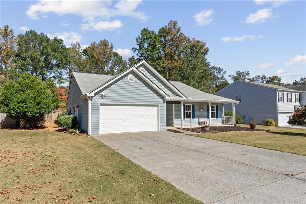 139 Autumn Creek Dr., Dallas, GA 30157
