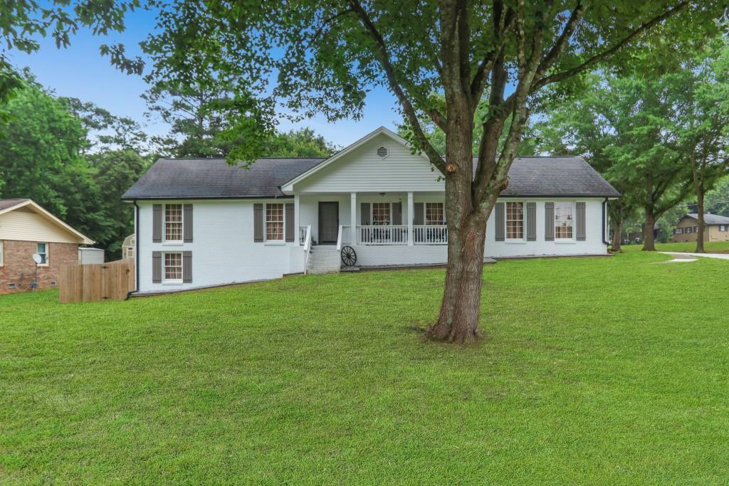2136 Briarwood Ct., Snellville, GA 30078