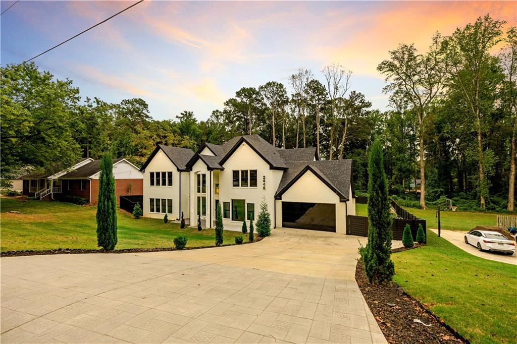 2446 Williams Down Cir., Snellville, GA 30078