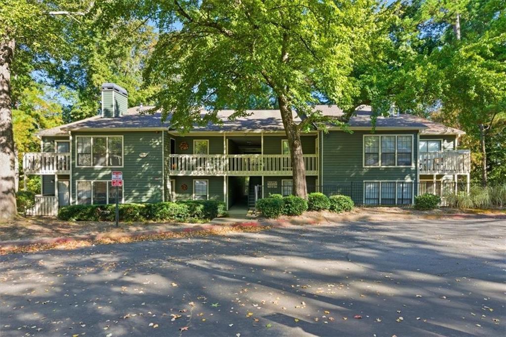 2607 Vinings Central Dr. #6, Atlanta, GA 30339