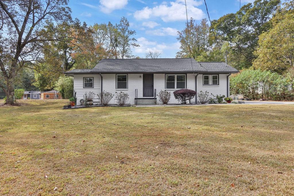 5599 Redan Cir., Stone Mountain, GA 30088