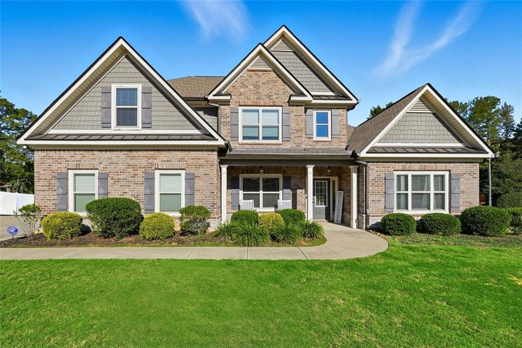 809 Mildred Ln., Loganville, GA 30052