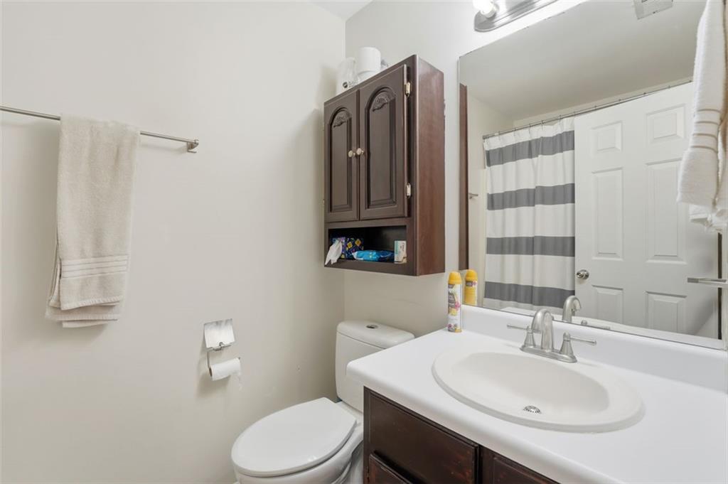 147 Stanbrough Dr., Dallas, GA 30157