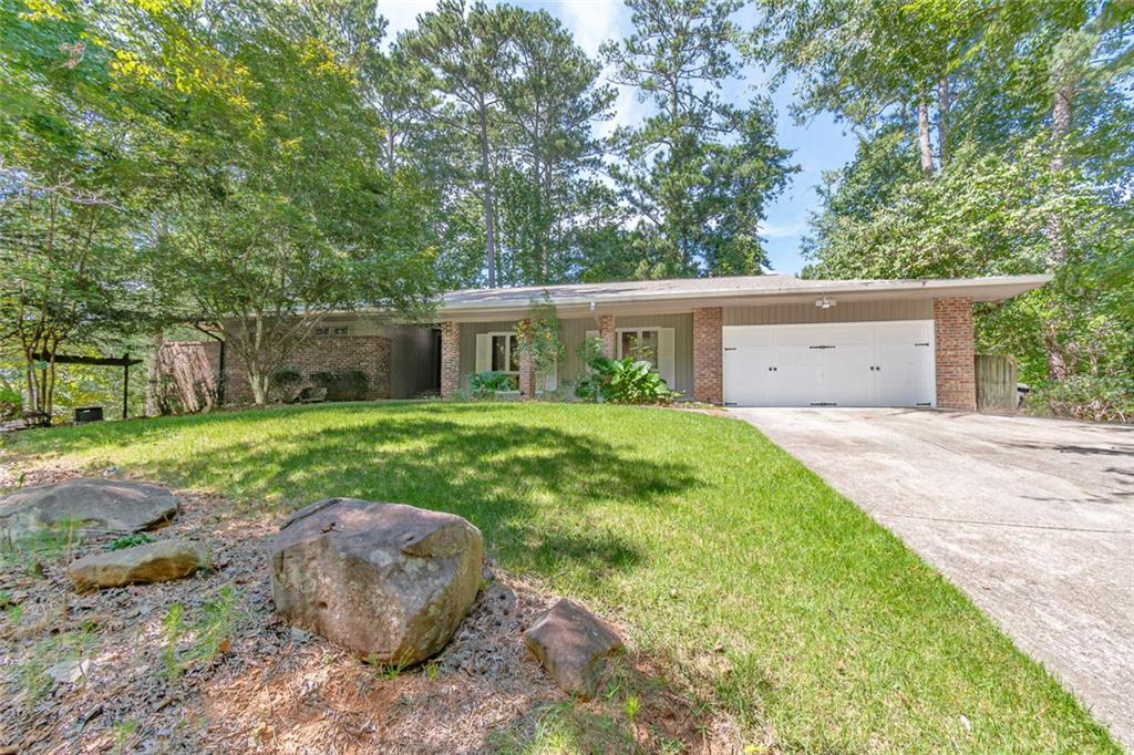 300 Cedar Knoll Ct., Roswell, GA 30076