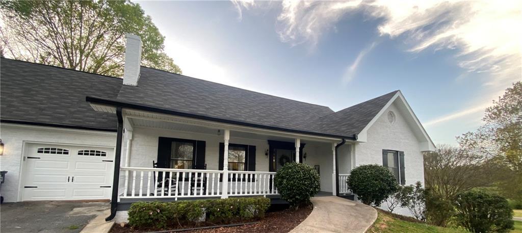 3925 Mark Lake Rd., Cumming, GA 30028