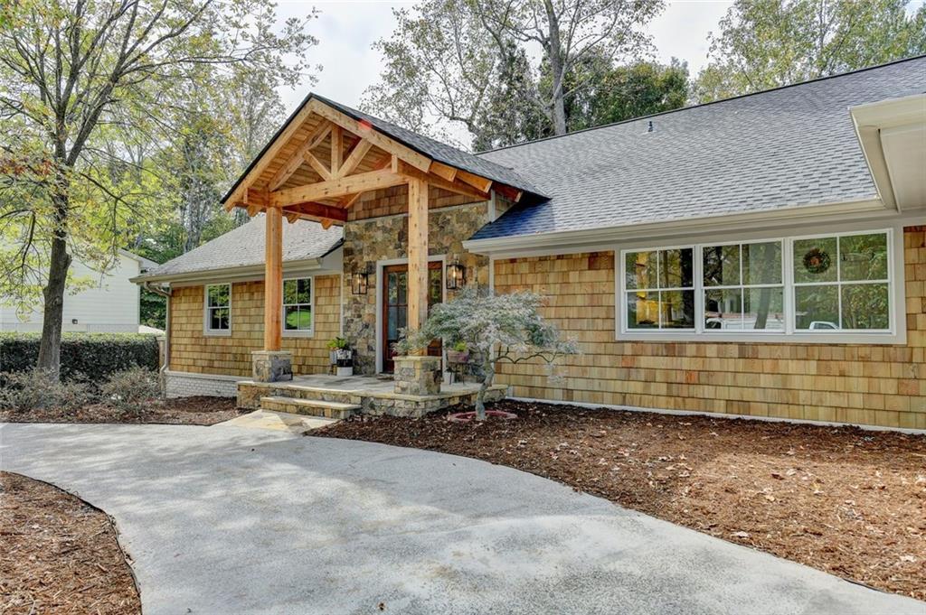 5004 Delverton Ct., Atlanta, GA 30338