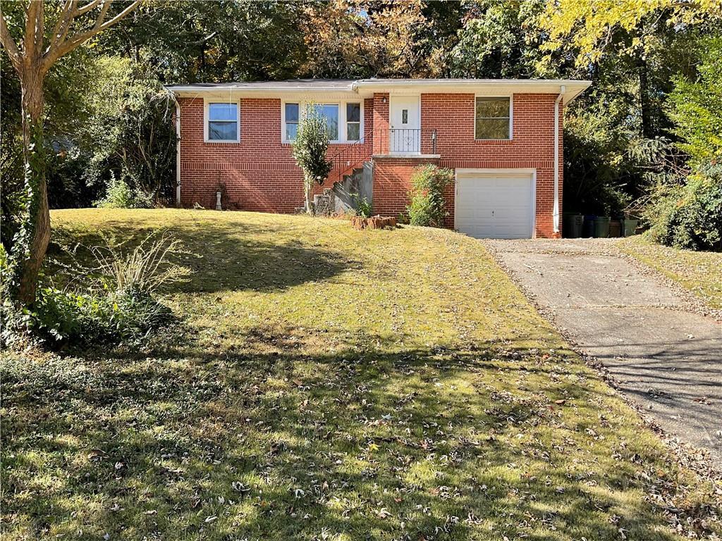 2492 Hunting Valley Dr., Decatur, GA 30033