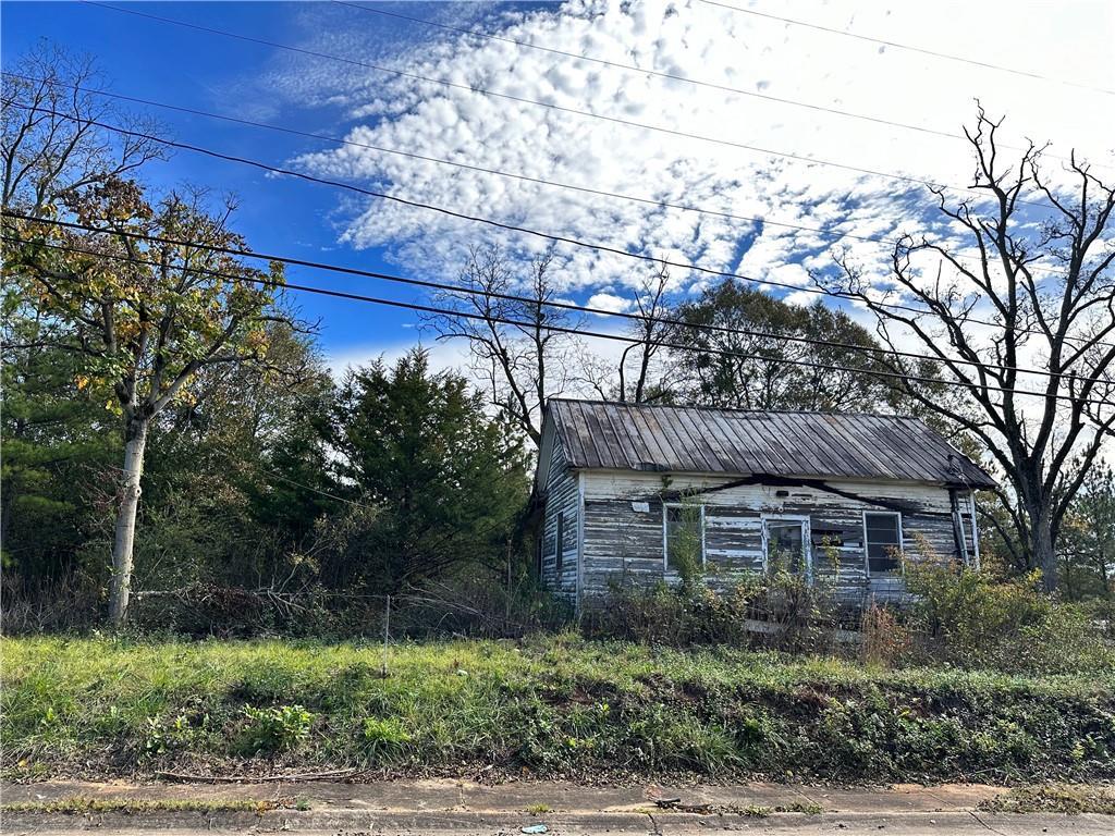 62 Washington Dr., Forsyth, GA 31029