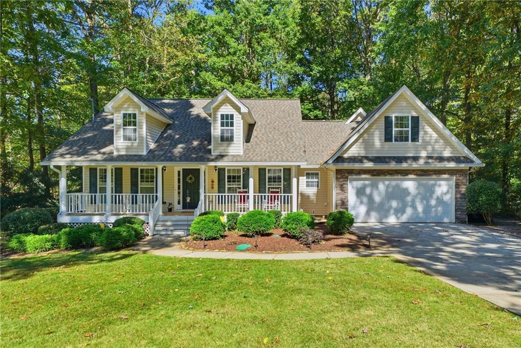 1913 Raintree Ct., Snellville, GA 30078
