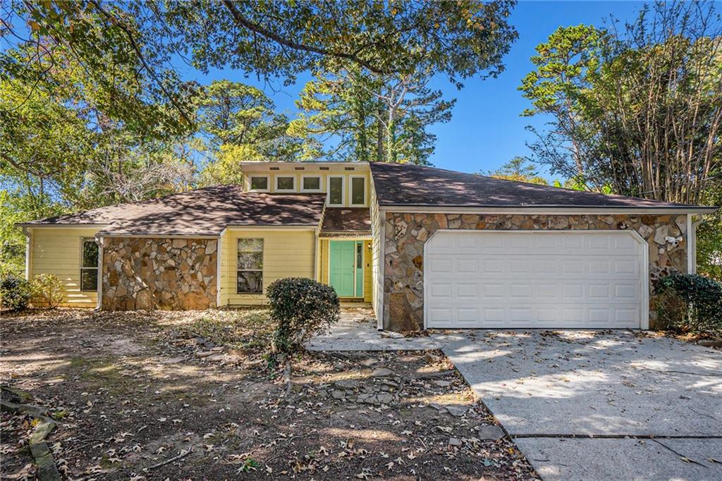 2901 Carrousel Ct., Stone Mountain, GA 30087
