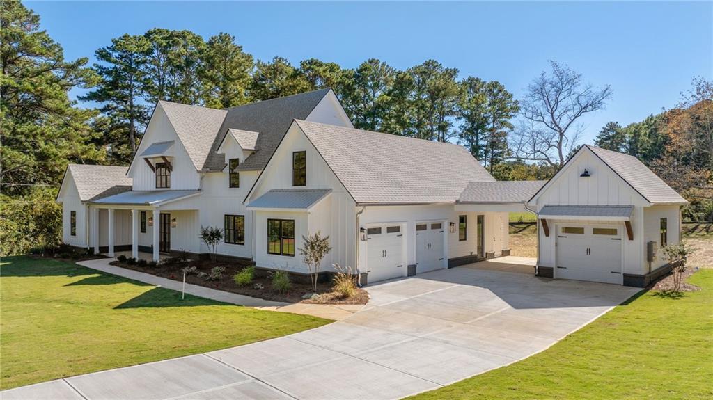 636 Arnold Mill Rd., Woodstock, GA 30188