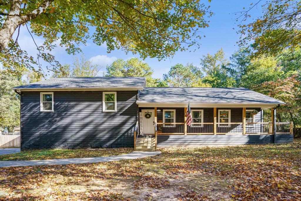124 Dockside Downs Dr., Woodstock, GA 30189