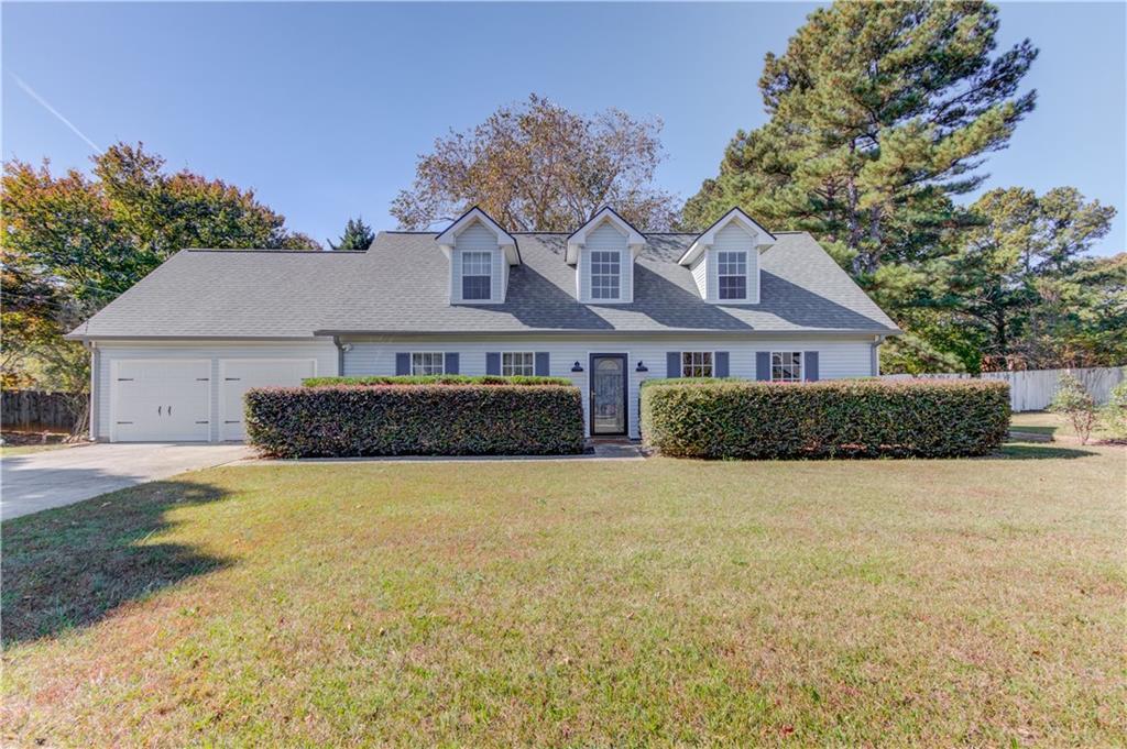 3321 Crossgate Ct., Loganville, GA 30052