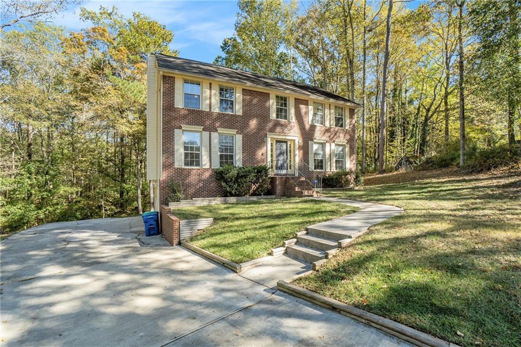 145 Shadybrook Ln., Atlanta, GA 30331