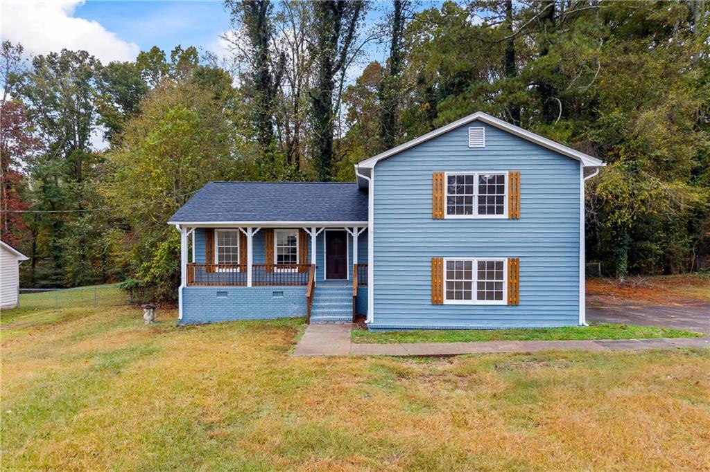 5211 Beechwood Forest Dr., Lithonia, GA 30038