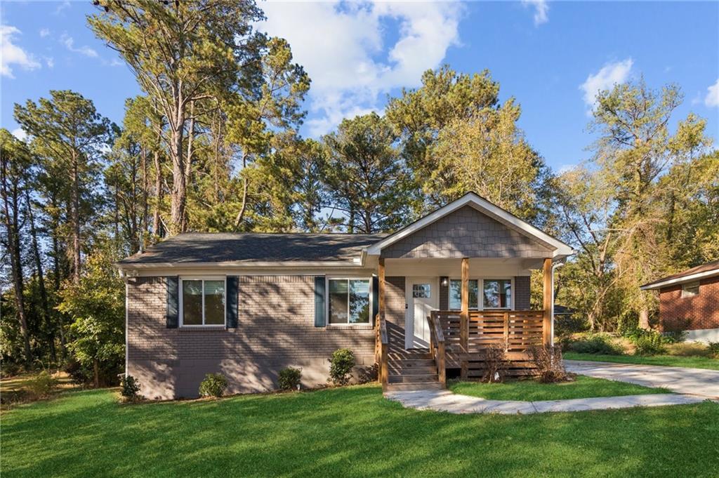 3682 Daisy Dr., Decatur, GA 30032