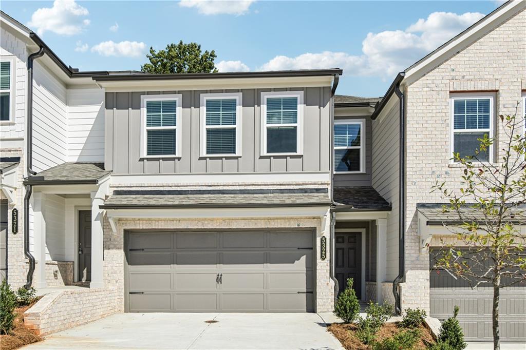 5325 Frontier Ct., Flowery Branch, GA 30542