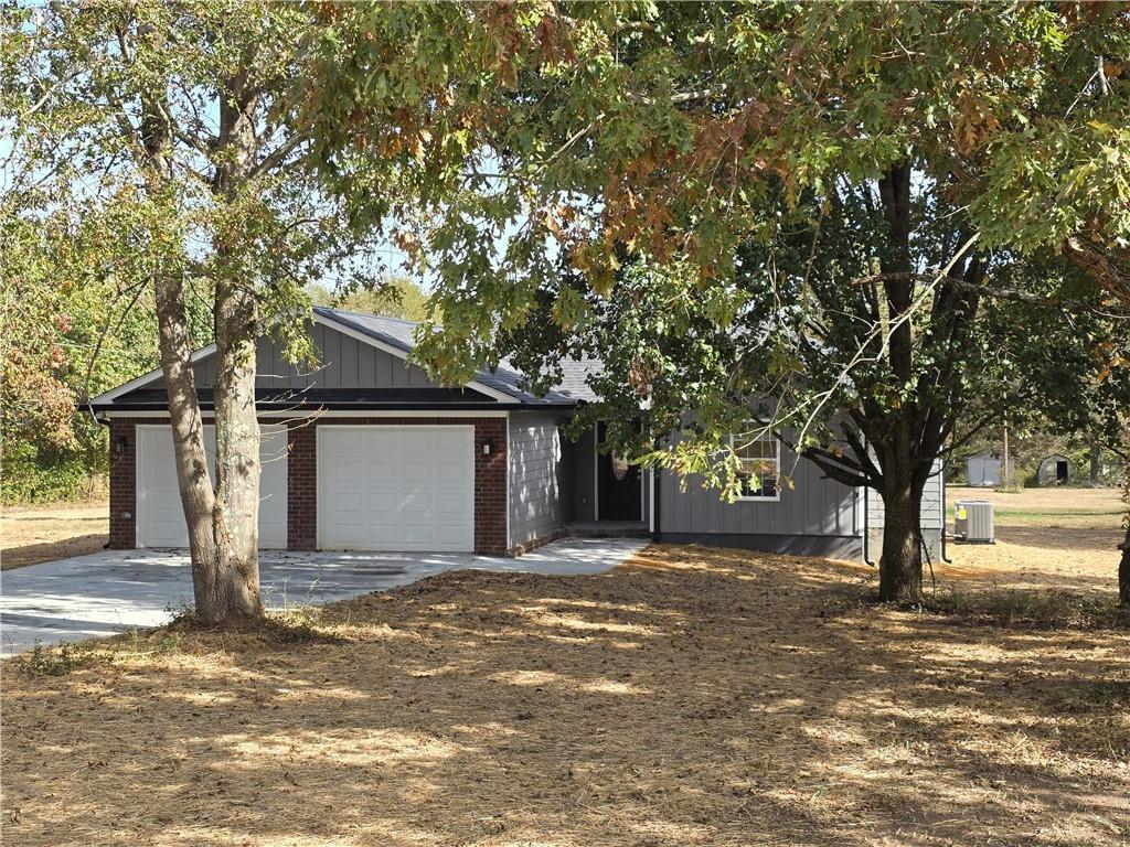 279 Taff Rd., Taylorsville, GA 30178