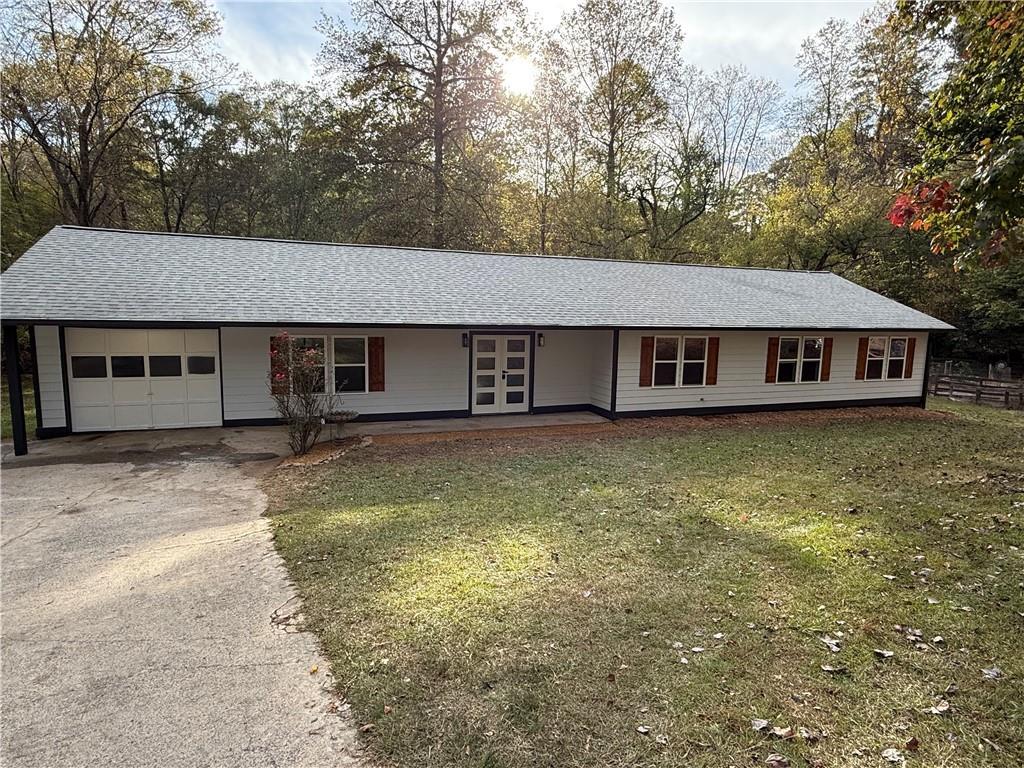 528 River Lakeside Ln., Woodstock, GA 30188