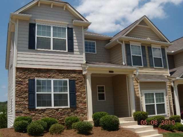 2462 Suwanee Pointe Dr., Lawrenceville, GA 30043