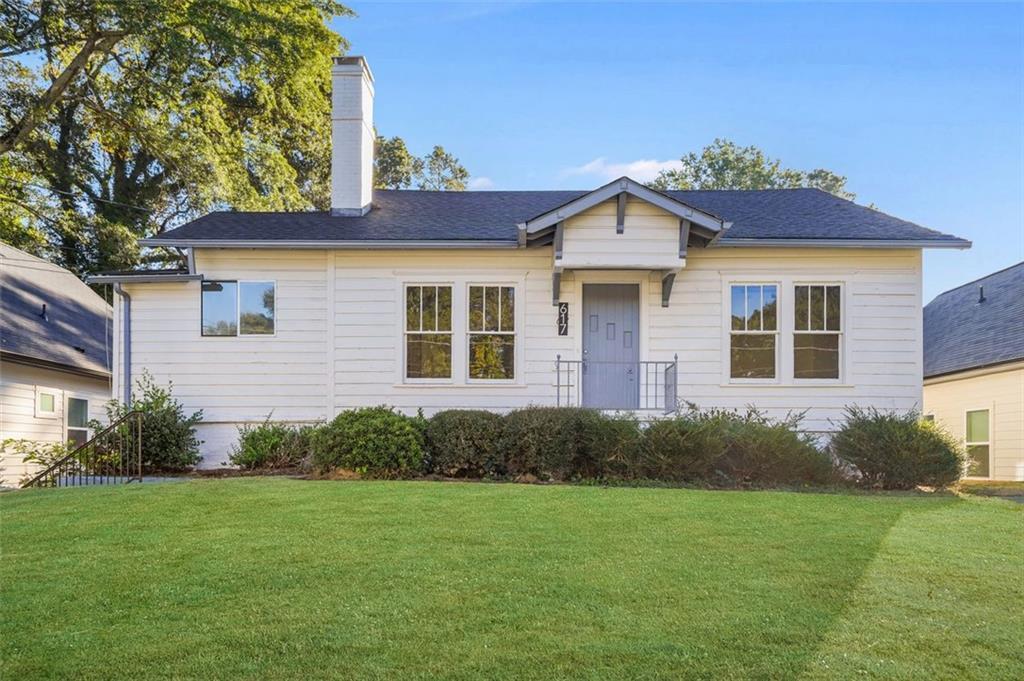 617 Hamilton E Holmes Dr., Atlanta, GA 30318