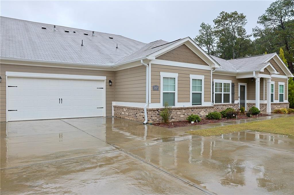 2927 Rambler Dr., Loganville, GA 30052