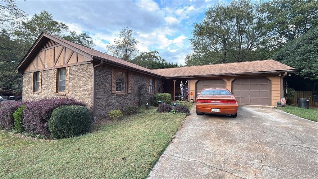 248 Kettlewood Dr., Lilburn, GA 30047