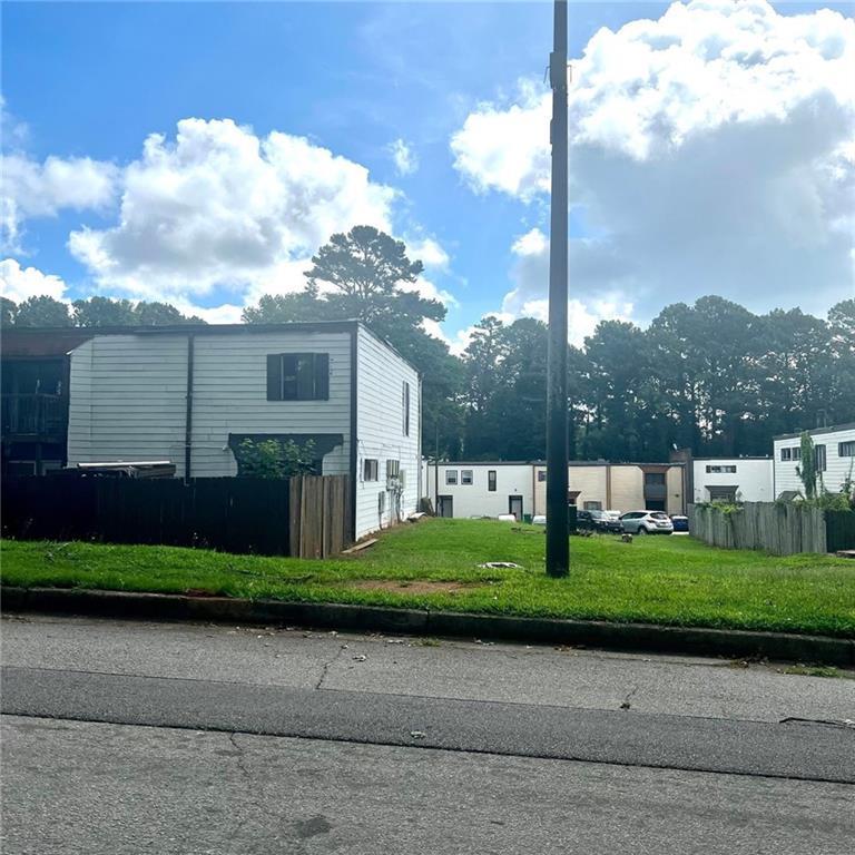 5918 Sutcliff Sq., Lithonia, GA 30058