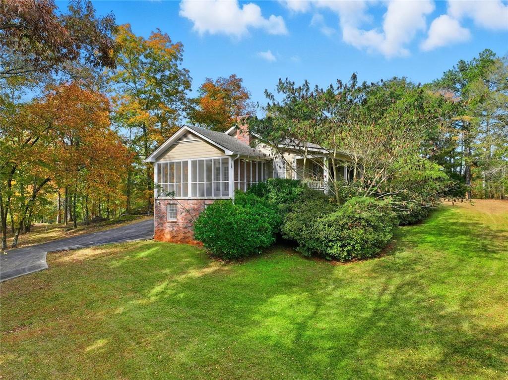 5833 Little Mountain Dr., Ellenwood, GA 30294