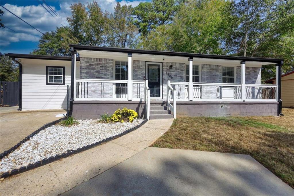 1506 Ravenel Rd., Conley, GA 30288