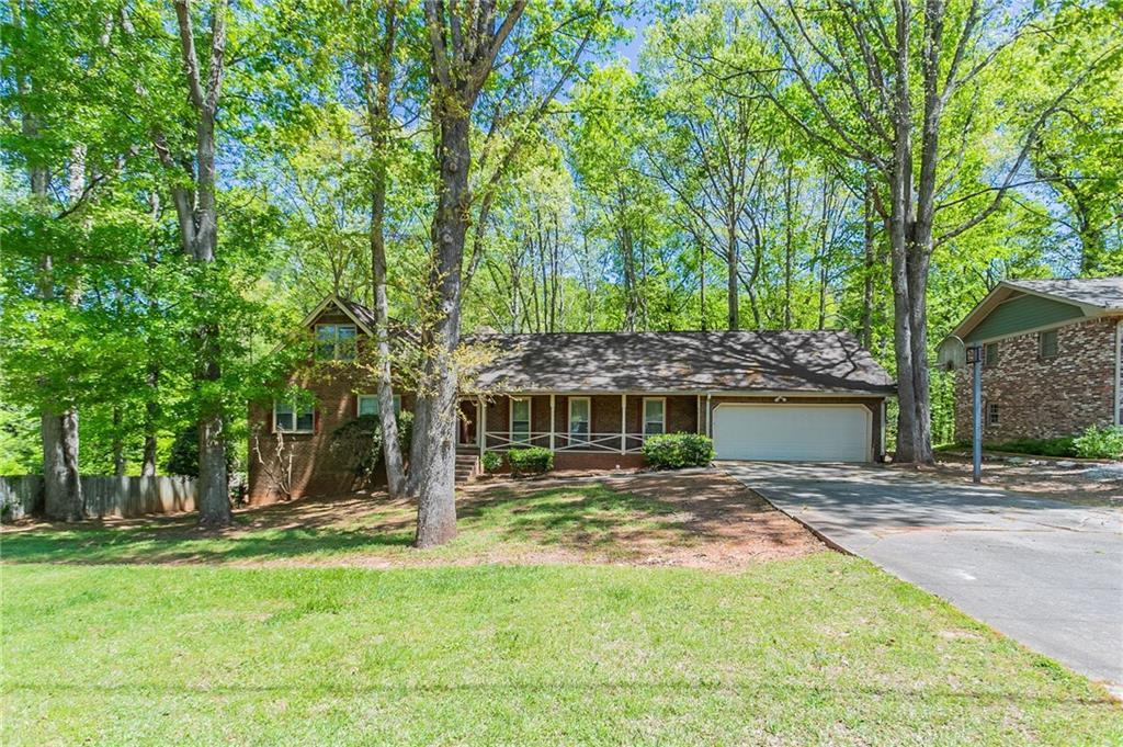 2352 Rockwood Way, Stone Mountain, GA 30087