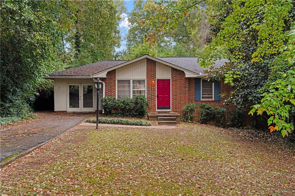 3166 Lindmoor Dr., Decatur, GA 30033