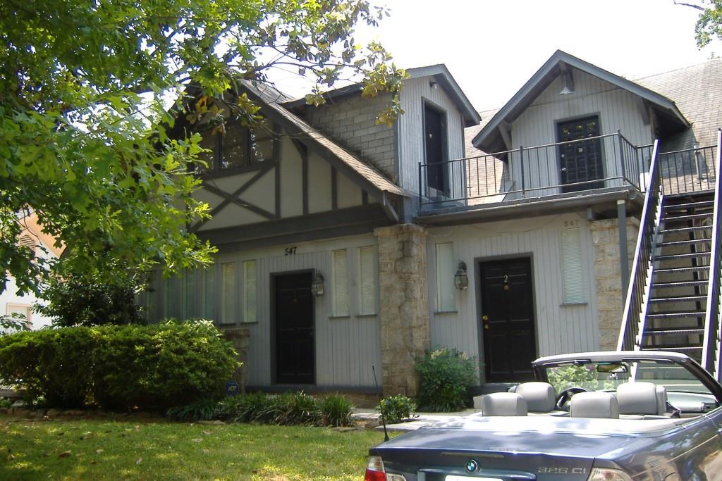 547 Elmwood Dr., Atlanta, GA 30306