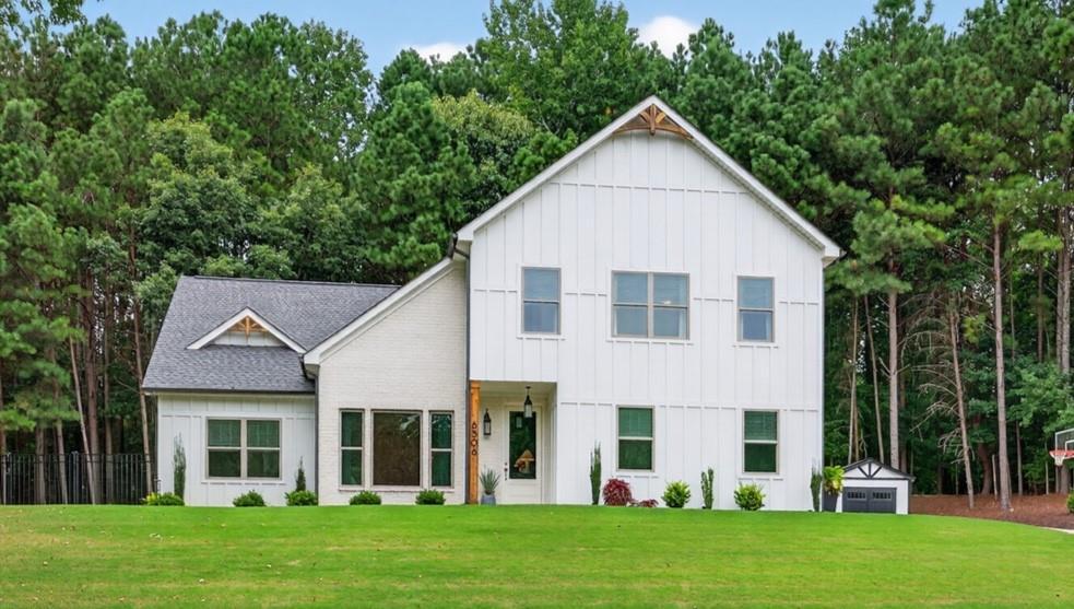 6306 Water Haven Way, Flowery Branch, GA 30542